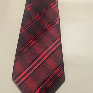 Studio 17 Red and Black Elegant Tie